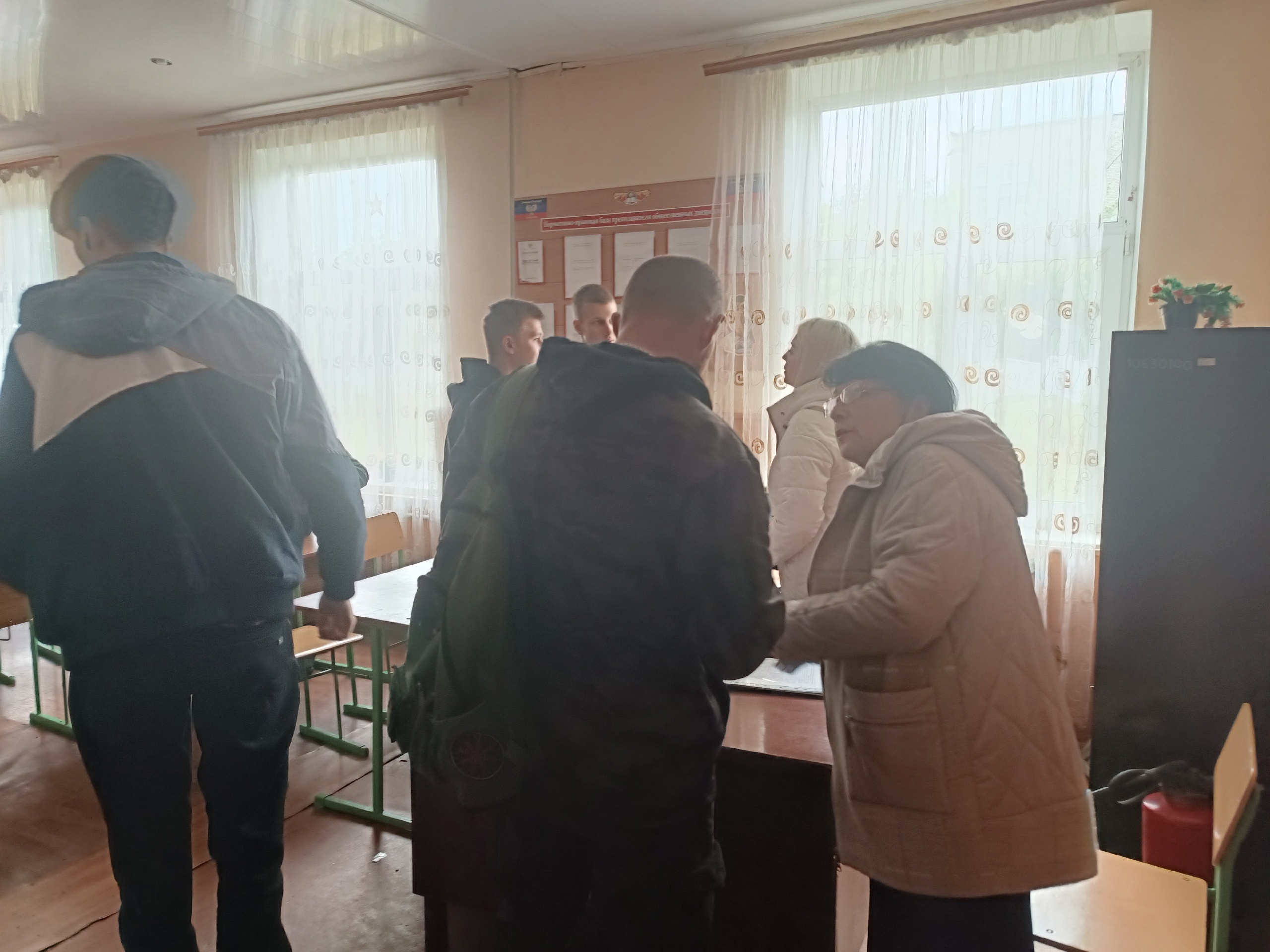 Встреча выпускников с представителями УТСЗН Червоногвардейского района г. Макеевки 2 3 - Макеевский Профессиональный Техникум