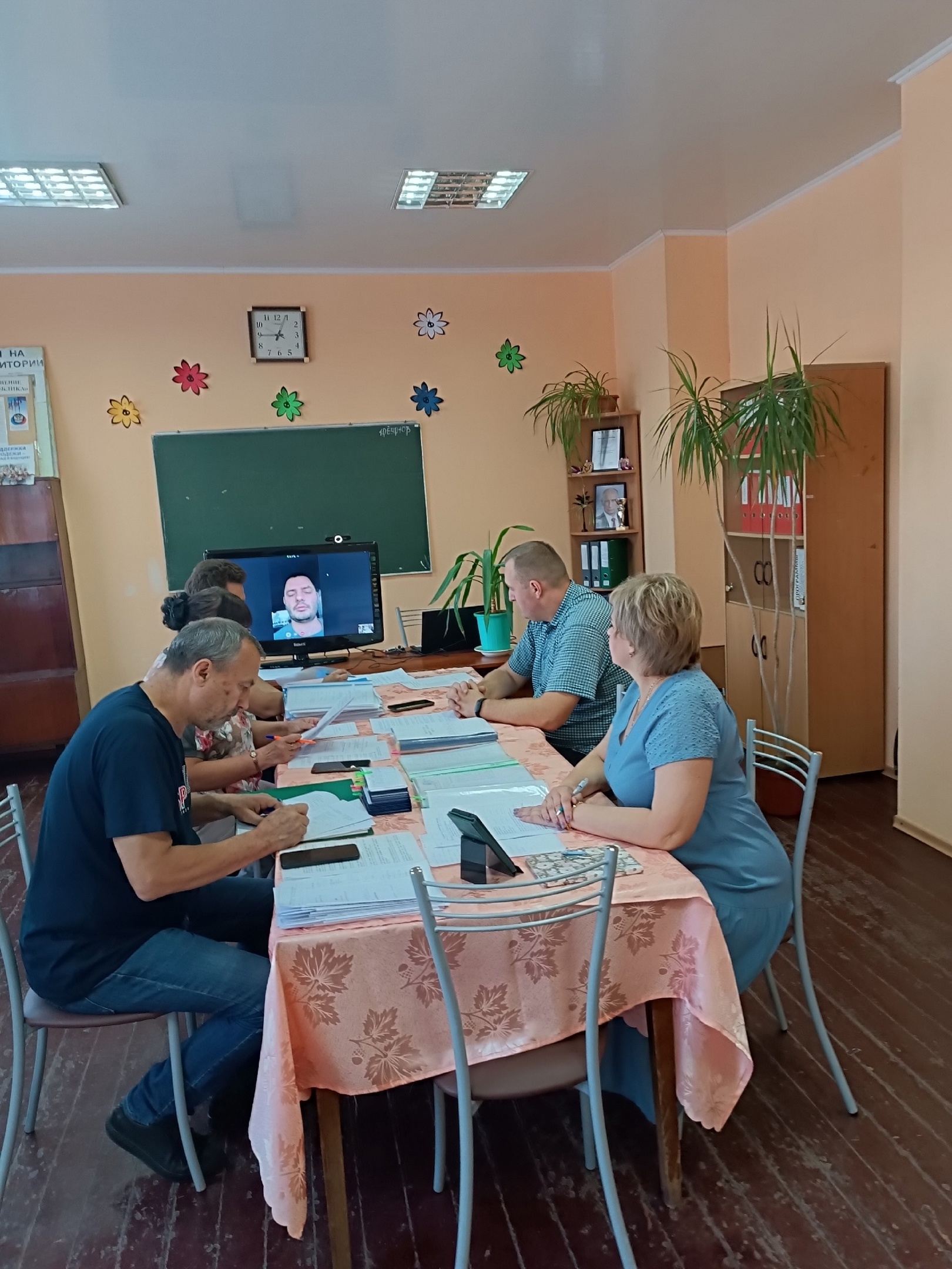 28.06.2024 - Защита письменных экзаменационных работ. Макеевский Профессиональный Техникум - 1 28.06.2024 - Защита письменных экзаменационных работ. 1.7 - Макеевский Профессиональный Техникум