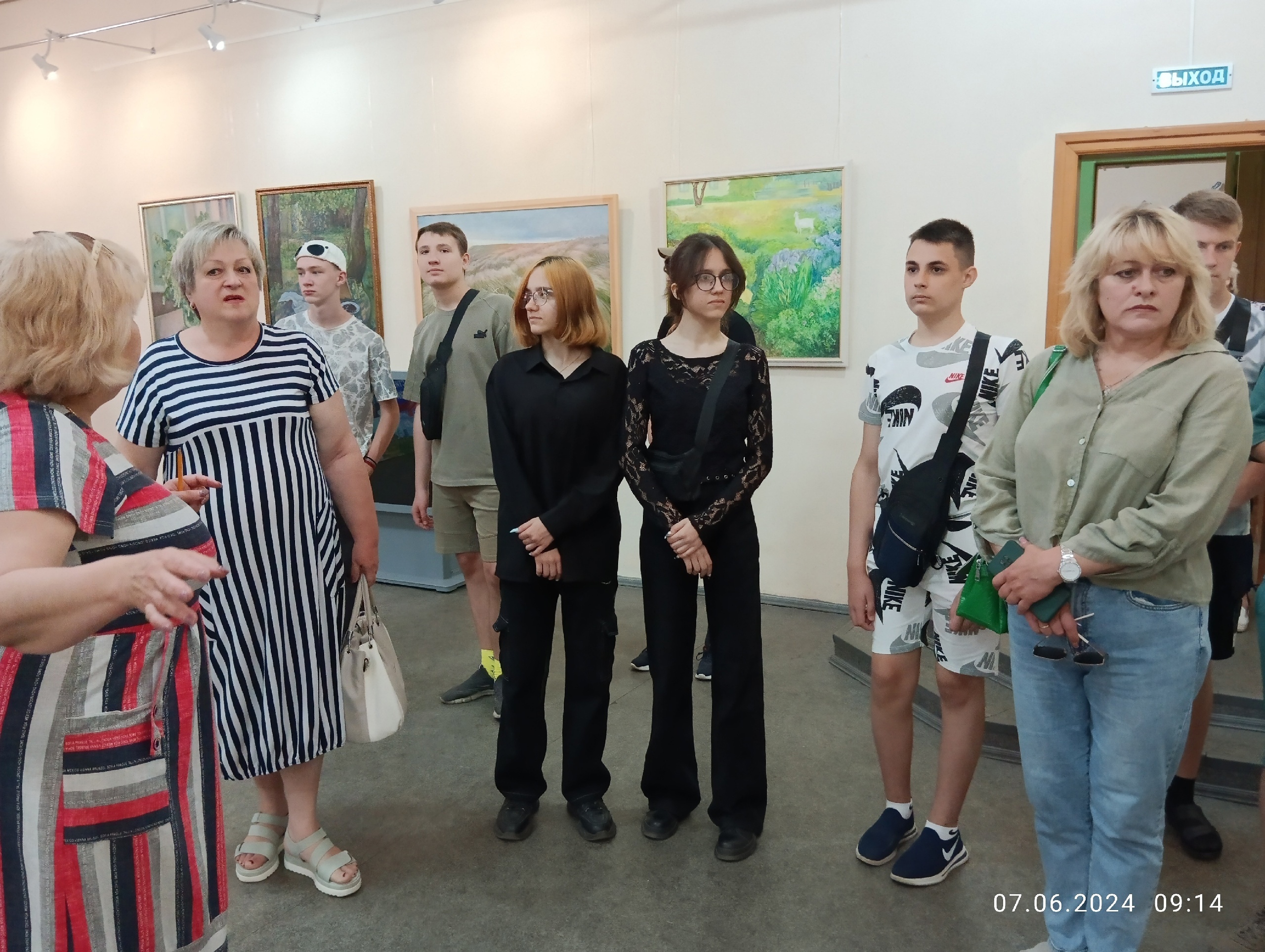 Профильная смена "Патриотом быть престижно!" - экскурсия в МБУ "Макеевский художественно-краеведческий музей" Макеевский Профессиональный Техникум - 7 Профильная смена "Патриотом быть престижно!" - экскурсия в МБУ "Макеевский художественно-краеведческий музей" 8 - Макеевский Профессиональный Техникум