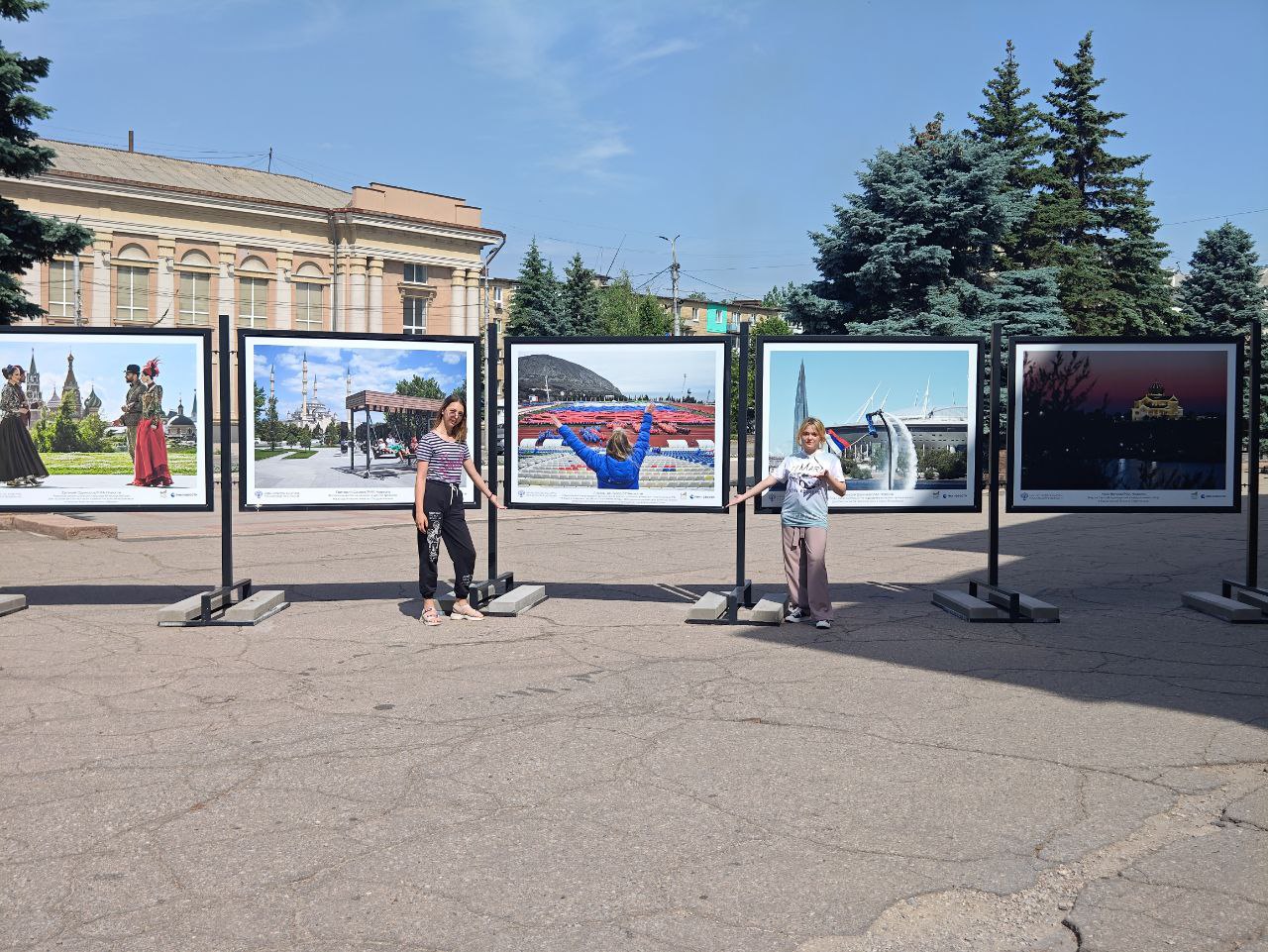Профильная смена «Патриотом быть престижно!» — экскурсия к памятным мемориалам г. Макеевки "Я памятное место воина покажу..." photo 2024 06 05 13 02 47 2 - Макеевский Профессиональный Техникум