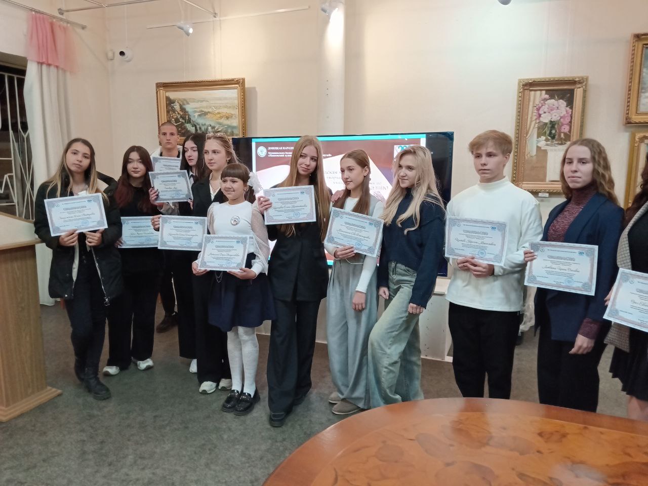 Участие студентов в IX-ой городской конференции на тему: «Традиционные семейные ценности России. Семьей дорожить - счастливым быть» Макеевский Профессиональный Техникум - 2 Участие студентов в IX-ой городской конференции на тему: «Традиционные семейные ценности России. Семьей дорожить - счастливым быть» photo 2024 10 29 18 53 11 - Макеевский Профессиональный Техникум