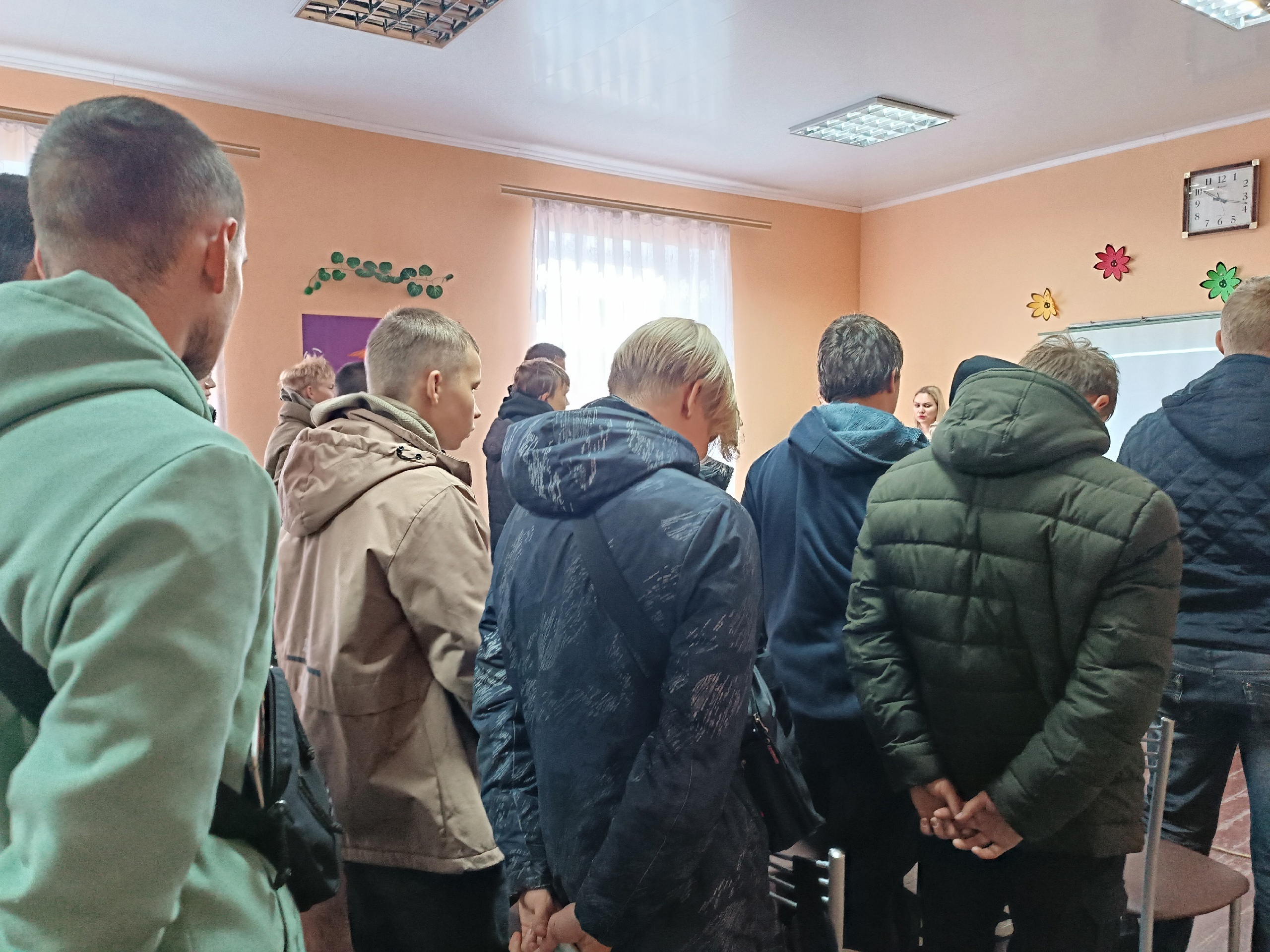 День белых журавлей Макеевский Профессиональный Техникум - 1 День белых журавлей vhl4hht elc - Макеевский Профессиональный Техникум